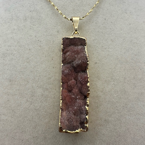 Natural Red Amethyst and Gold Plated Bar Necklace on Thin Twisted Chain - Picture 5 of 9